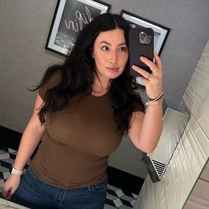 Meet your Posher, Celia